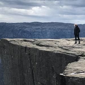 Meet your Posher, Crystal